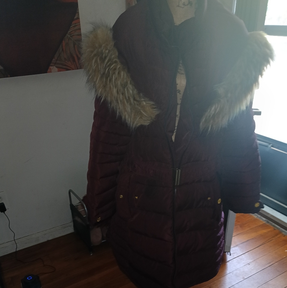 Women's Burgundy Fur-Trimmed Puffer Coat